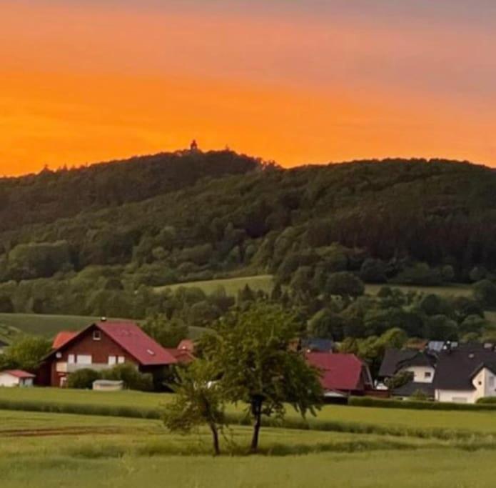 Ferienwohnung Leuchtbergblick Mit Terrasse Und Pkw Stellplatz Eschwege Luaran gambar