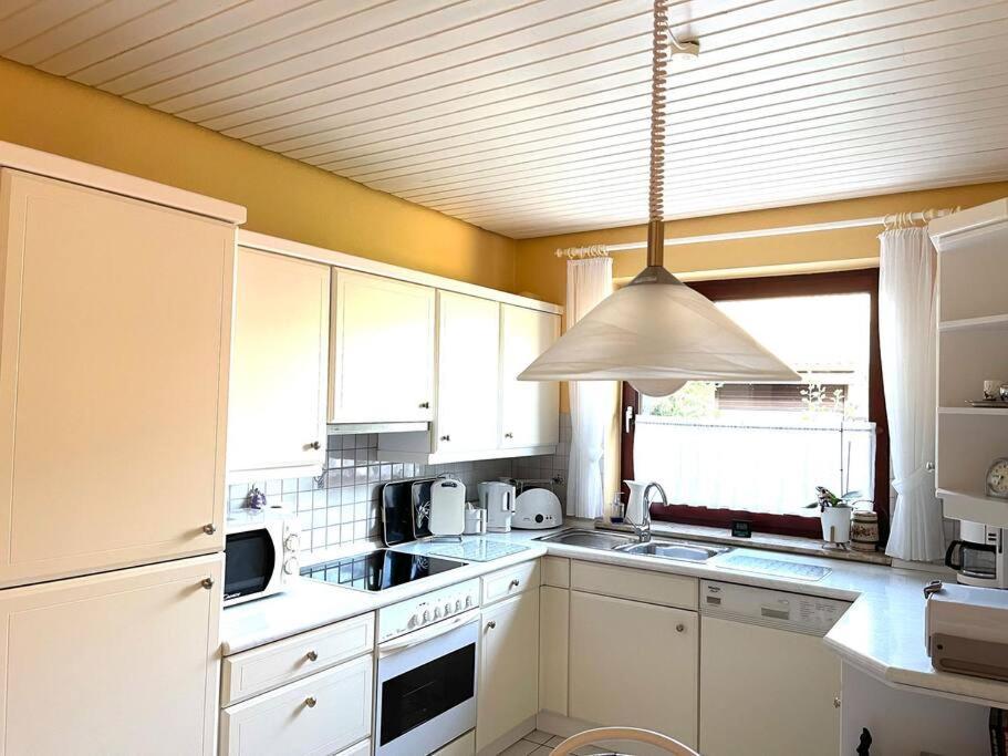 Ferienwohnung Leuchtbergblick Mit Terrasse Und Pkw Stellplatz Eschwege Luaran gambar