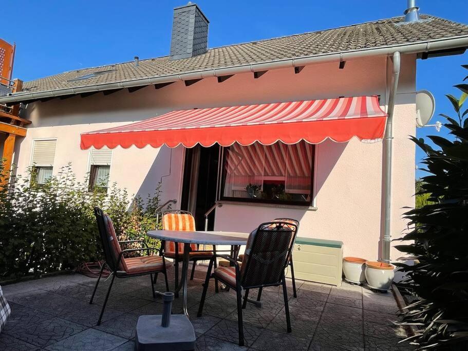 Ferienwohnung Leuchtbergblick Mit Terrasse Und Pkw Stellplatz Eschwege Luaran gambar