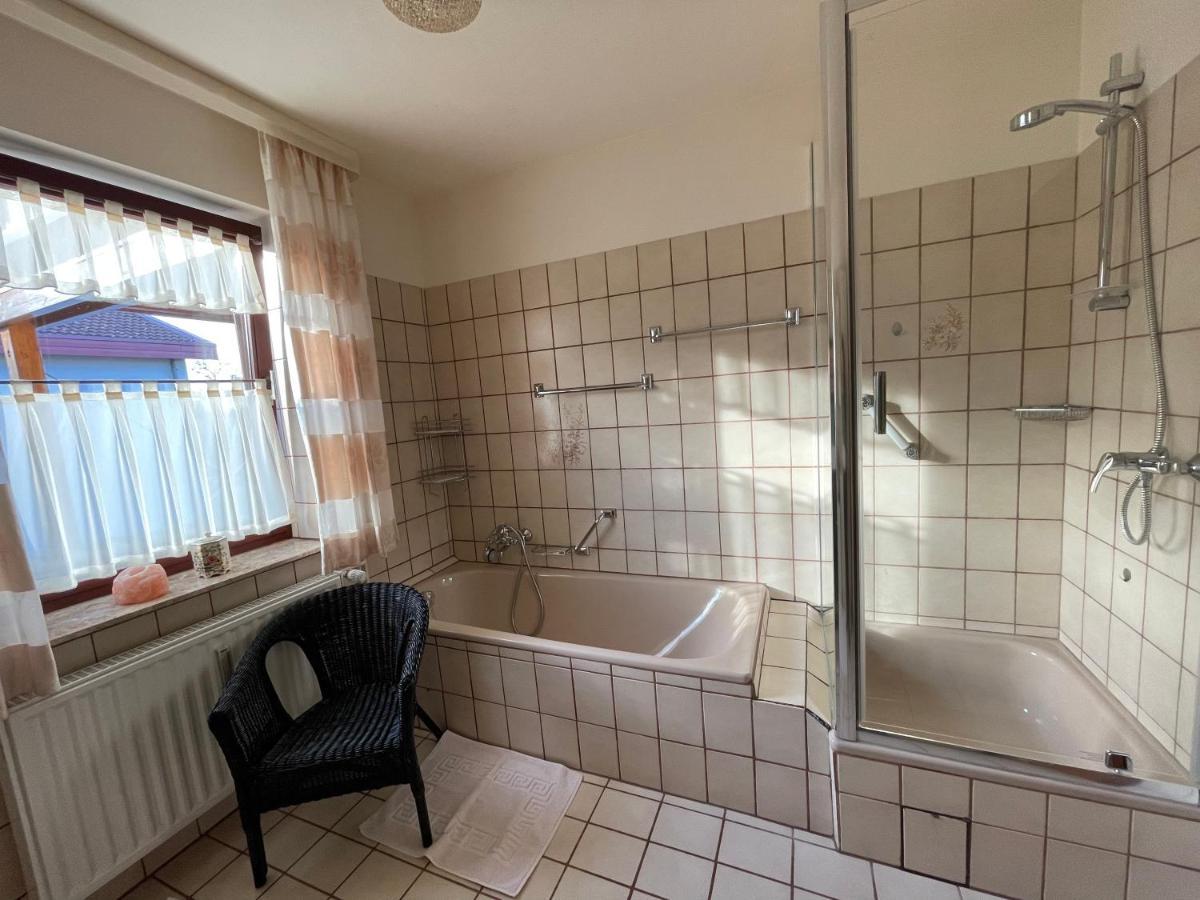 Ferienwohnung Leuchtbergblick Mit Terrasse Und Pkw Stellplatz Eschwege Luaran gambar
